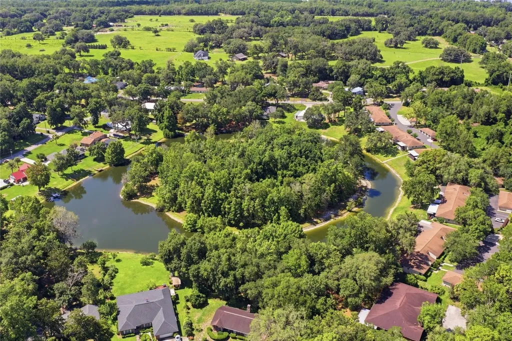 561 SE 28th Street Melrose FL 32666