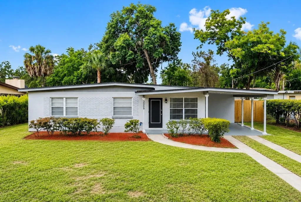 3009 E Flora Street Tampa FL 33610