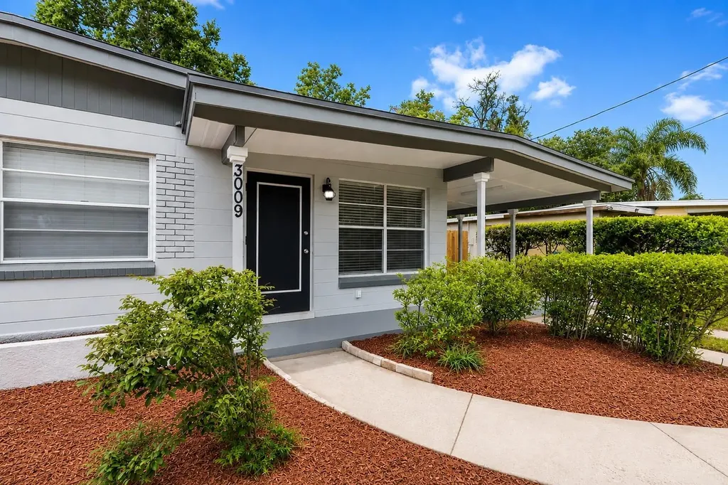 3009 E Flora Street Tampa FL 33610