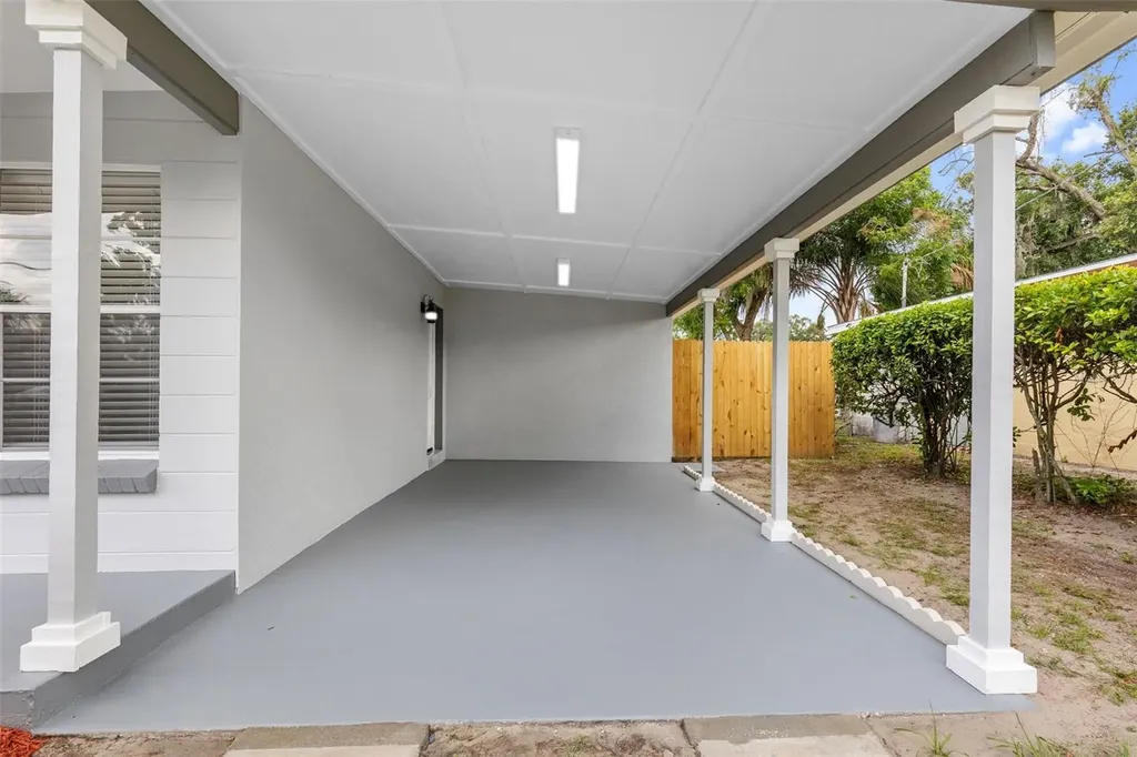 3009 E Flora Street Tampa FL 33610