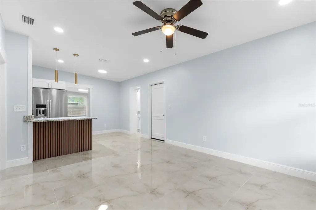 3009 E Flora Street Tampa FL 33610