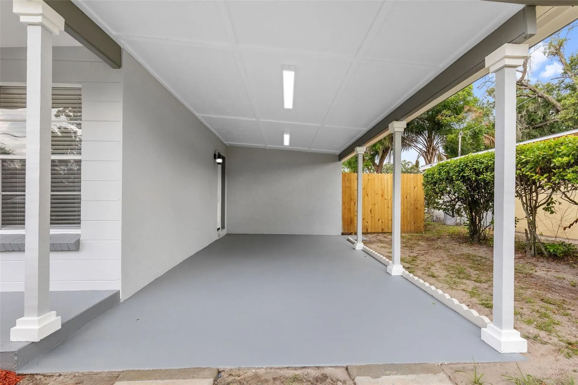 3009 E Flora Street Tampa FL 33610