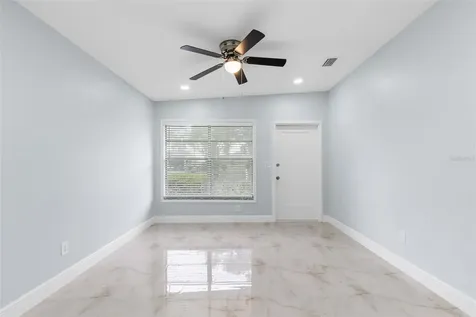 3009 E Flora Street Tampa FL 33610