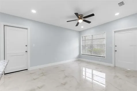 3009 E Flora Street Tampa FL 33610