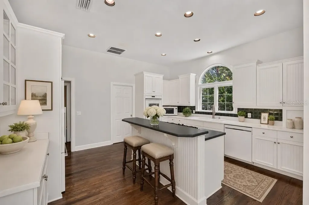 3915 SW 95th Terrace Gainesville FL 32608