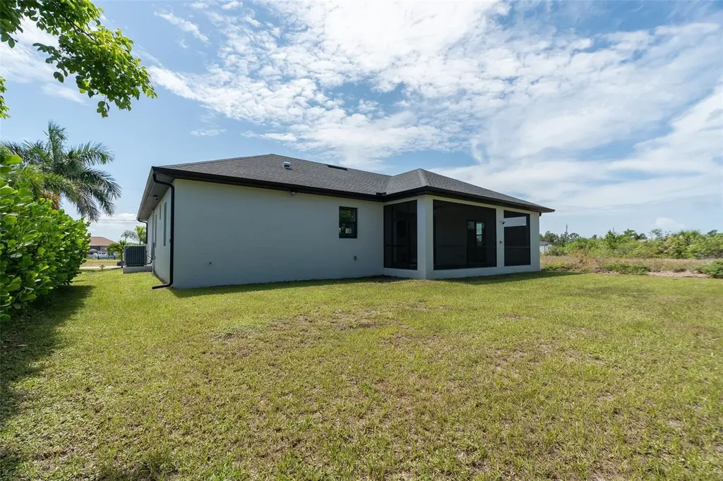 9487 Rosebud Circle Port Charlotte FL 33981