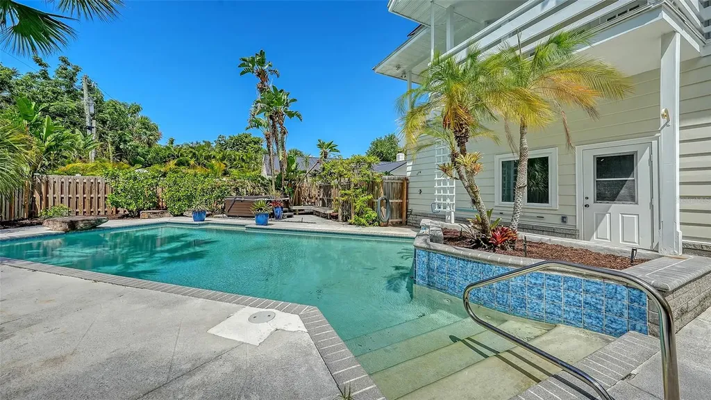 1770 S Oval Drive Sarasota FL 34239