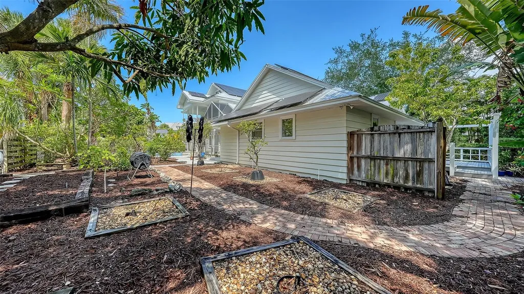 1770 S Oval Drive Sarasota FL 34239