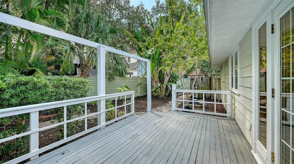 1770 S Oval Drive Sarasota FL 34239