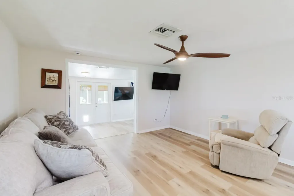 96 New York Avenue Dunedin FL 34698