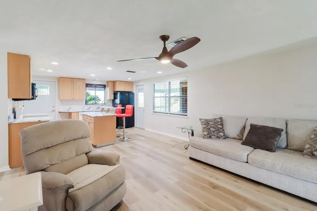 96 New York Avenue Dunedin FL 34698