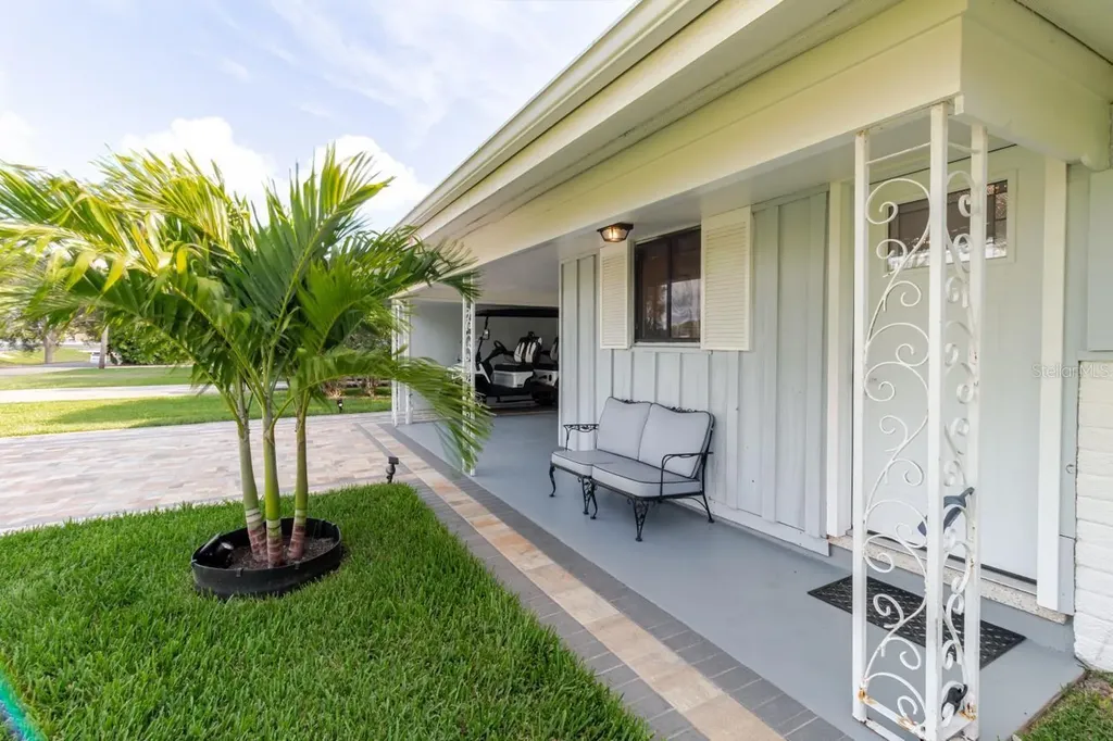 96 New York Avenue Dunedin FL 34698