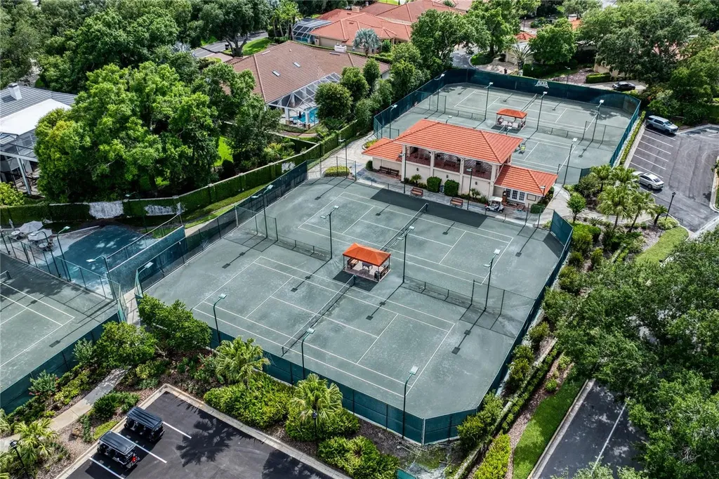 814 Taray De Avila Tampa FL 33613