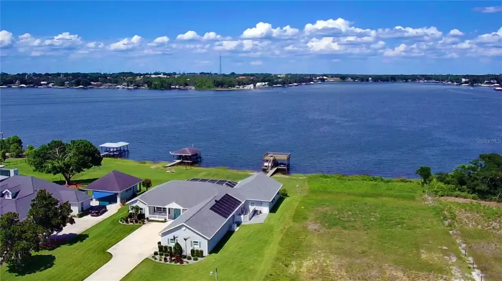 466 Sunset Pointe Drive Lake Placid FL 33852