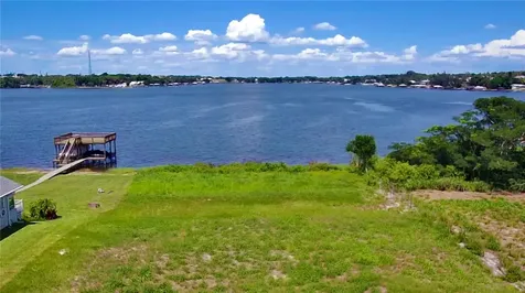 466 Sunset Pointe Drive Lake Placid FL 33852