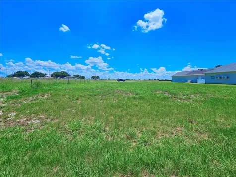 466 Sunset Pointe Drive Lake Placid FL 33852