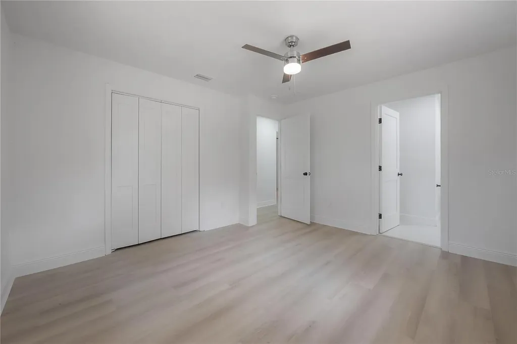 6042 Hazelwood Drive Zephyrhills FL 33542