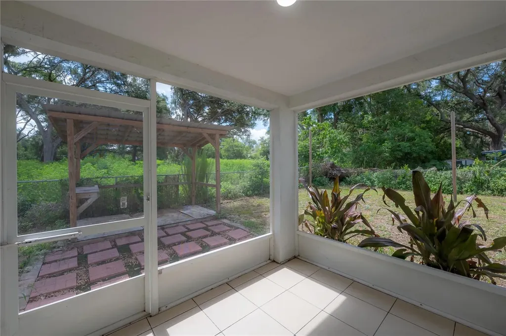 6042 Hazelwood Drive Zephyrhills FL 33542
