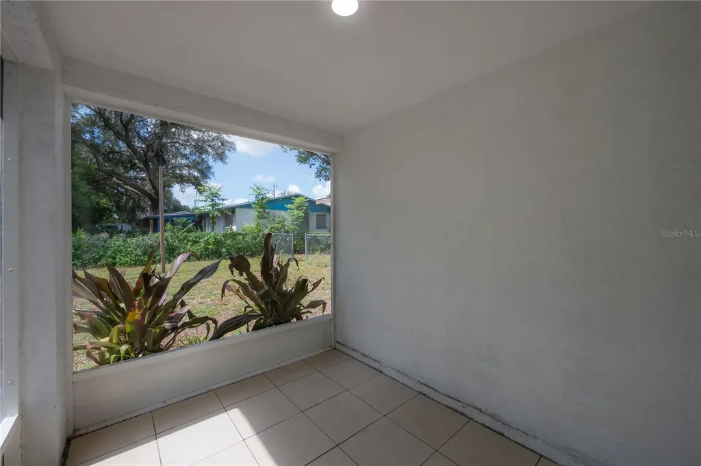 6042 Hazelwood Drive Zephyrhills FL 33542
