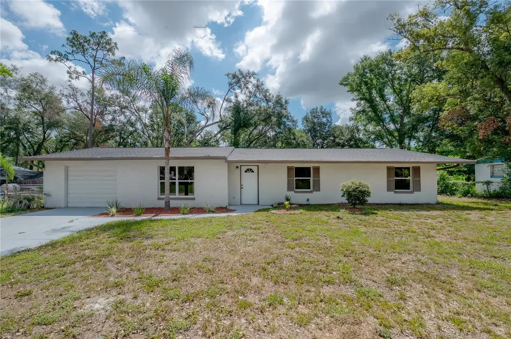 6042 Hazelwood Drive Zephyrhills FL 33542