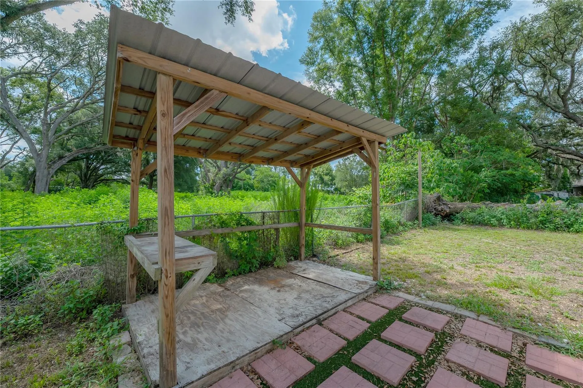 6042 Hazelwood Drive Zephyrhills FL 33542