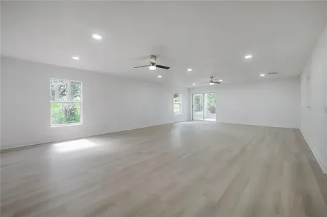 6042 Hazelwood Drive Zephyrhills FL 33542