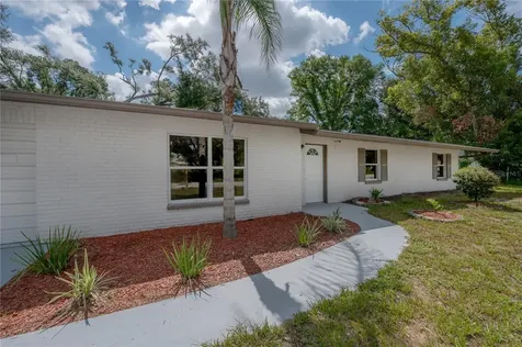 6042 Hazelwood Drive Zephyrhills FL 33542