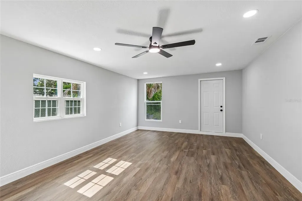 1039 Clairborne Street Holiday FL 34690