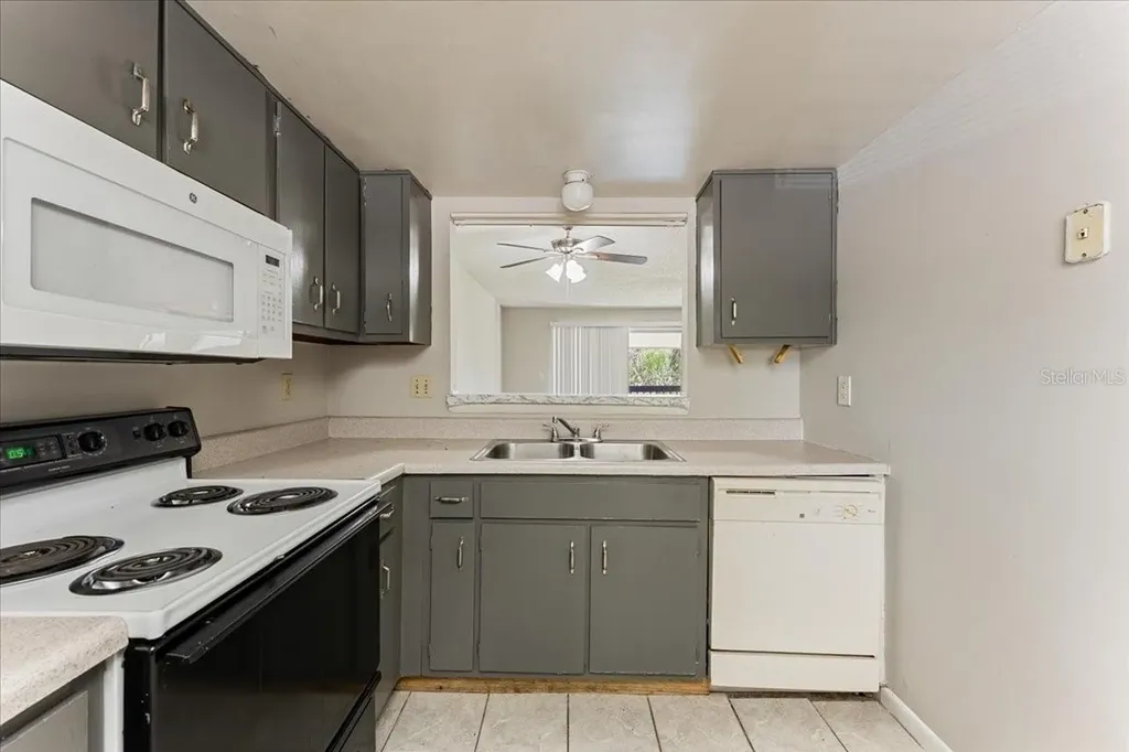 6332 Newtown Circle Tampa FL 33615