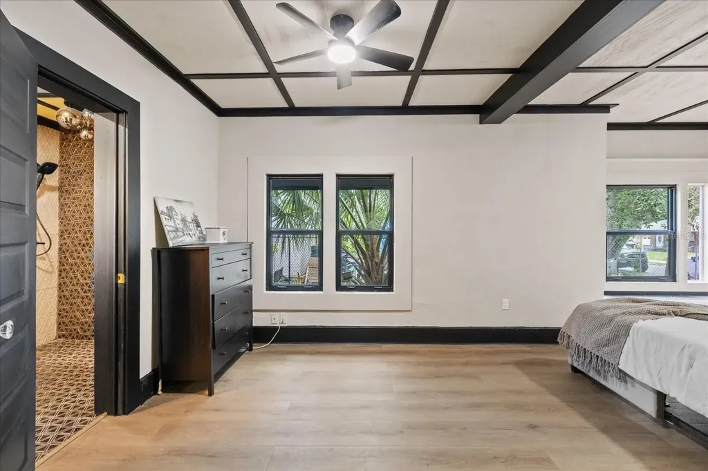 1618 12th Street S St Petersburg FL 33705