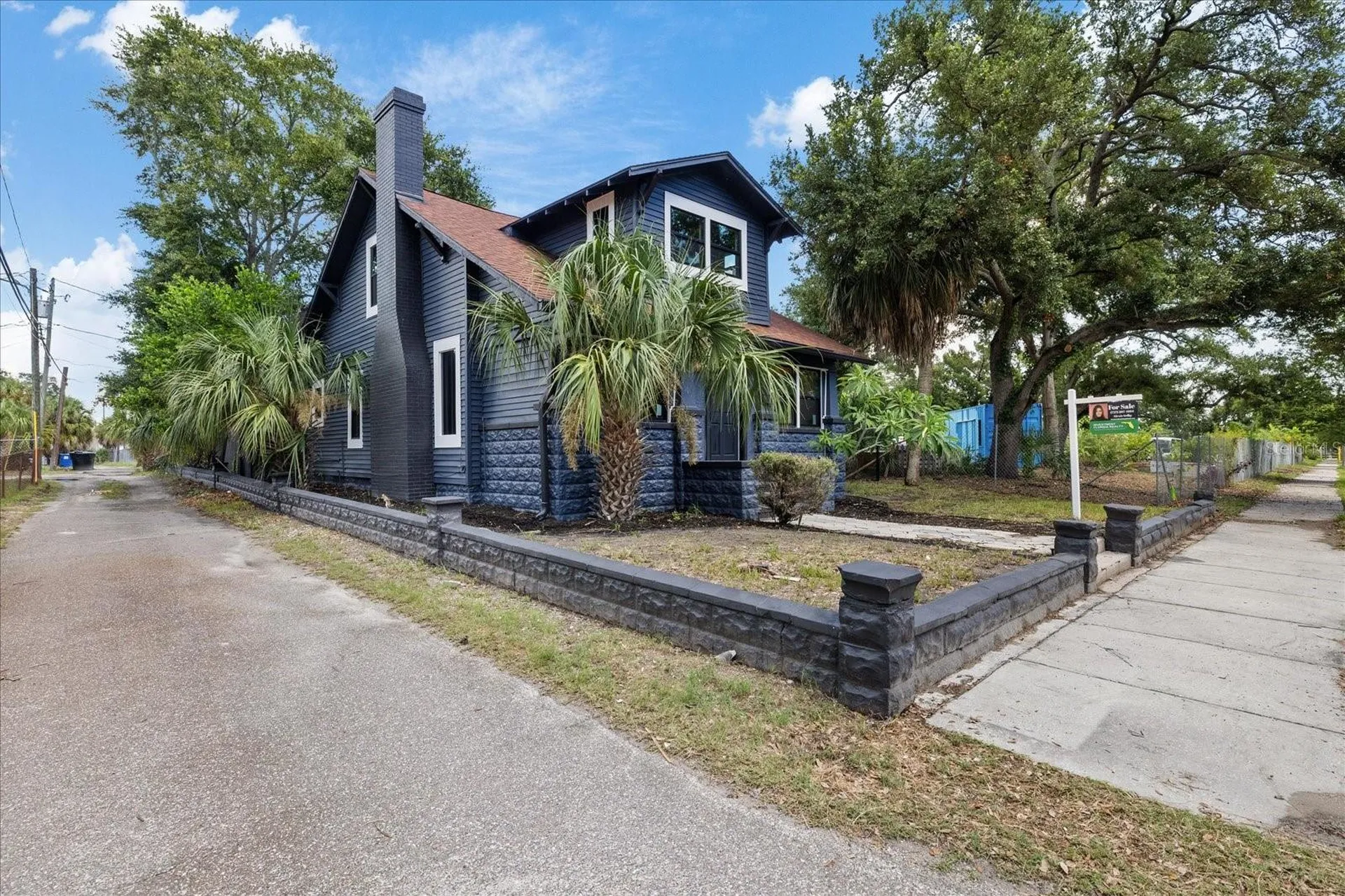 1618 12th Street S St Petersburg FL 33705
