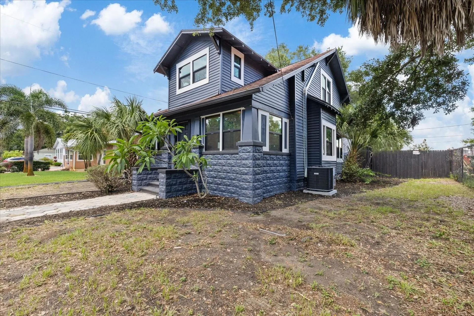 1618 12th Street S St Petersburg FL 33705