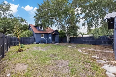 1618 12th Street S St Petersburg FL 33705