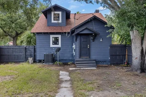 1618 12th Street S St Petersburg FL 33705