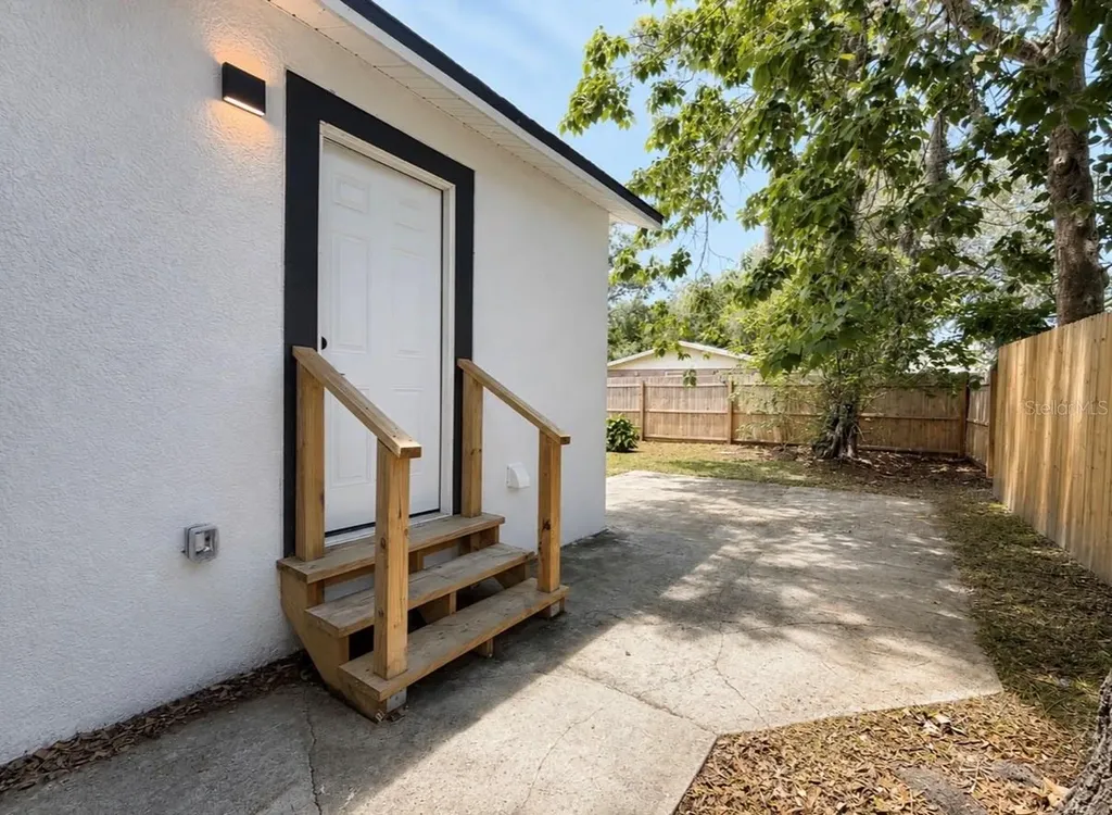 4220 E Eva Street Tampa FL 33617