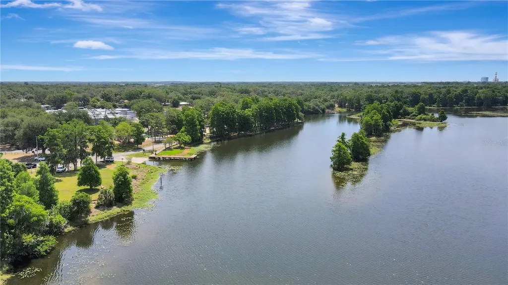 312 S Riverhills Drive Tampa FL 33617