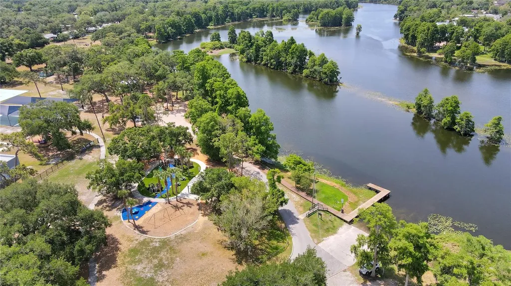312 S Riverhills Drive Tampa FL 33617