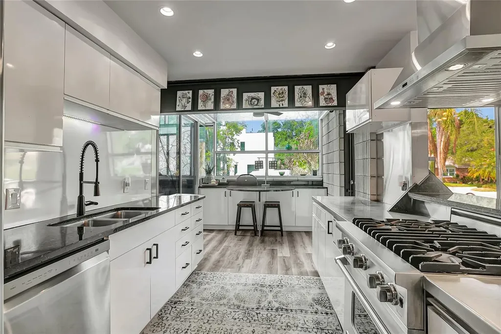 312 S Riverhills Drive Tampa FL 33617