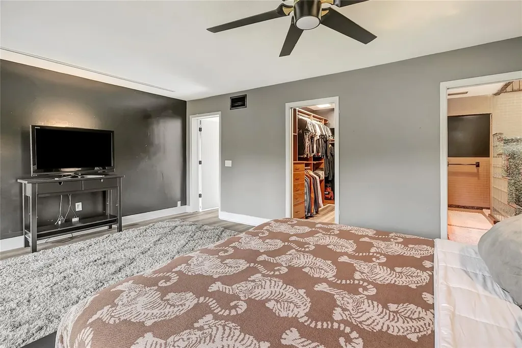 312 S Riverhills Drive Tampa FL 33617