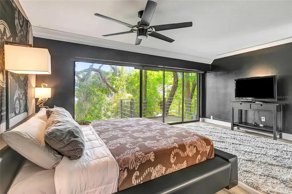 312 S Riverhills Drive Tampa FL 33617
