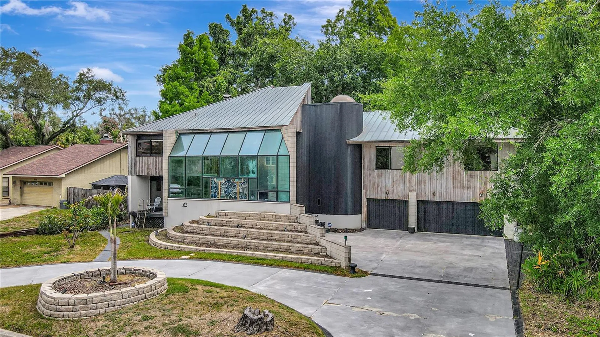 312 S Riverhills Drive Tampa FL 33617