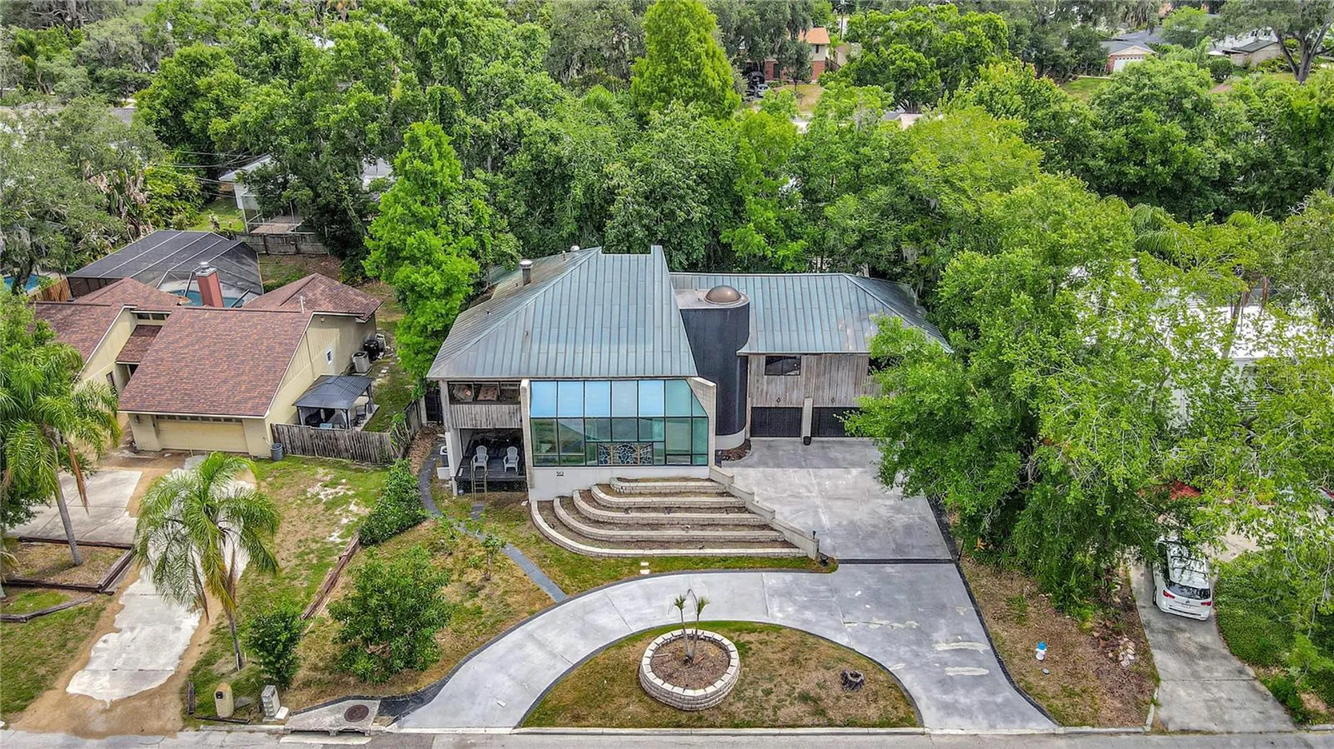 312 S Riverhills Drive Tampa FL 33617