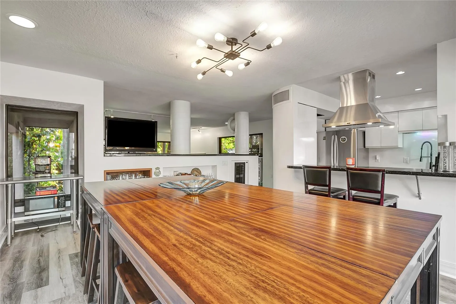 312 S Riverhills Drive Tampa FL 33617