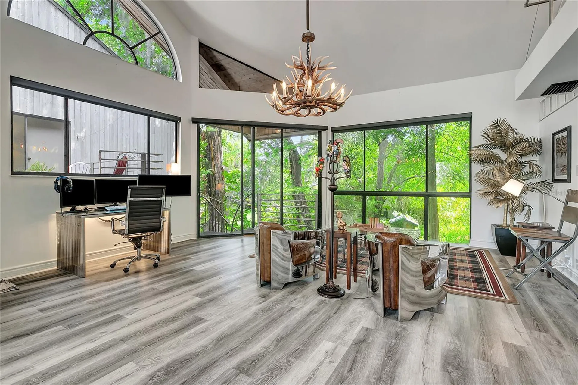 312 S Riverhills Drive Tampa FL 33617