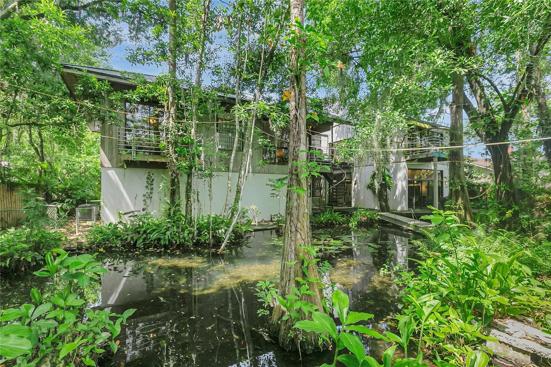 312 S Riverhills Drive Tampa FL 33617