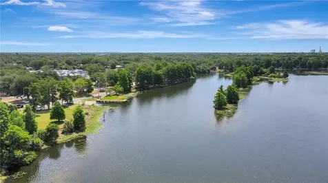 312 S Riverhills Drive Tampa FL 33617