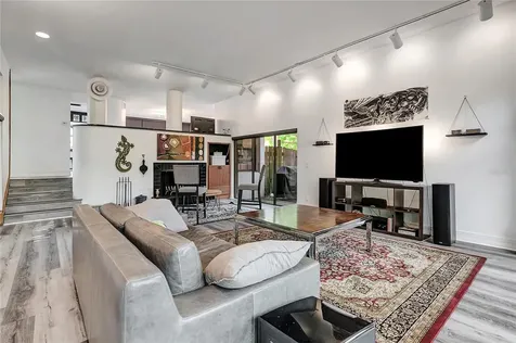 312 S Riverhills Drive Tampa FL 33617