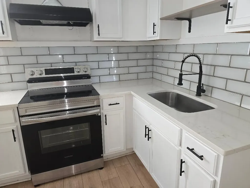 1847 19th Street S St Petersburg FL 33712