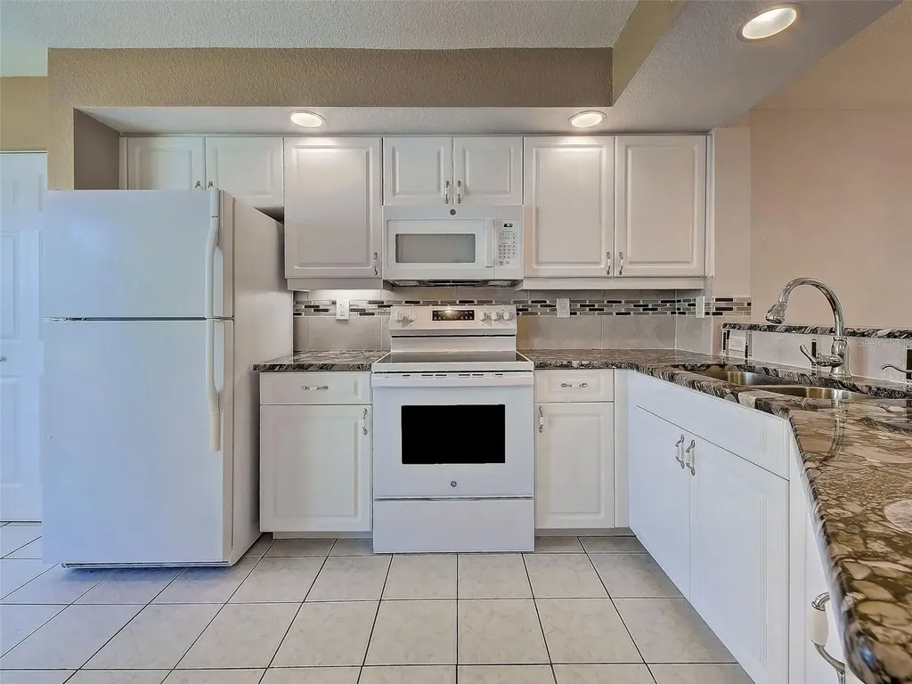 5725 Greenwood Avenue North Port FL 34287