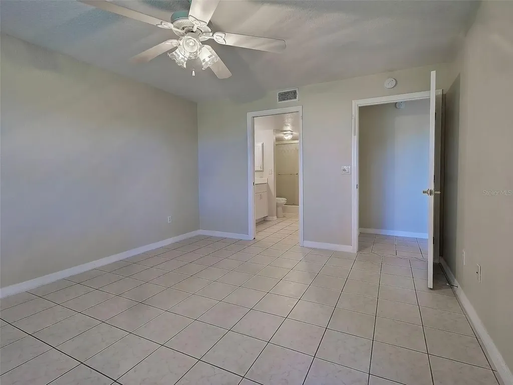 5725 Greenwood Avenue North Port FL 34287